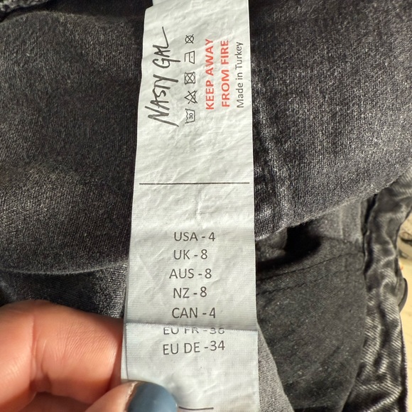 Nasty Gal Fringe Cropped High Waisted Black Jeans W-973 Sz 4 - Picture 11 of 12